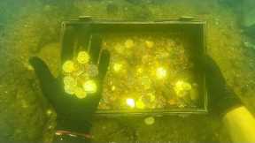 Found Gold Coins While Scuba Diving Sunken Ship! (Explored for Treasure)