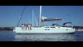 Island hopping on a Sailing Yacht | incrediblue.com