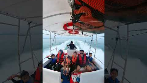 Island hopping with transfer boat