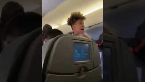 ONE OF THE CRAZIEST FLIGHT MOMENTS EVER #travel #funny #short #airplane #flight #airtravel #airport