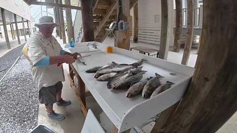 Shell Beach Speckled Trout Island Hopping Burning Gas Looking For Big Trout 
